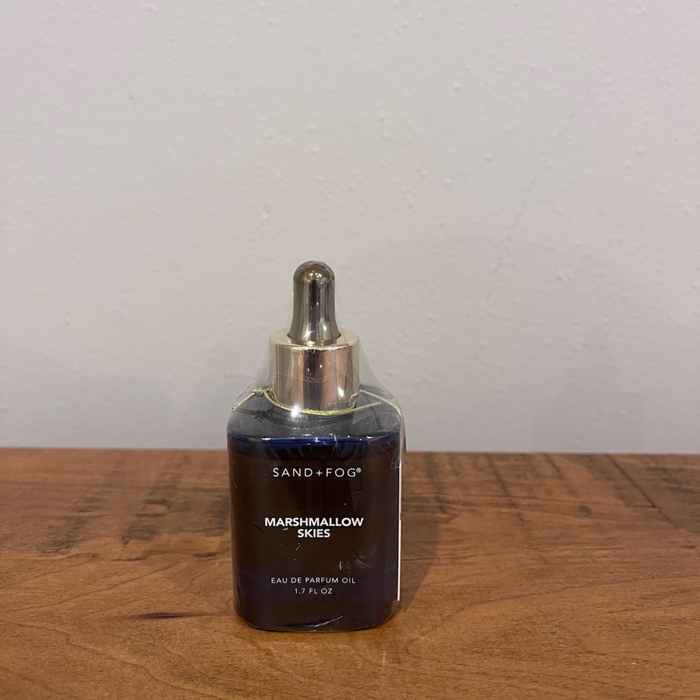 SAND + FOG Marshmallow Skies Eau de Parfum Oil - Black